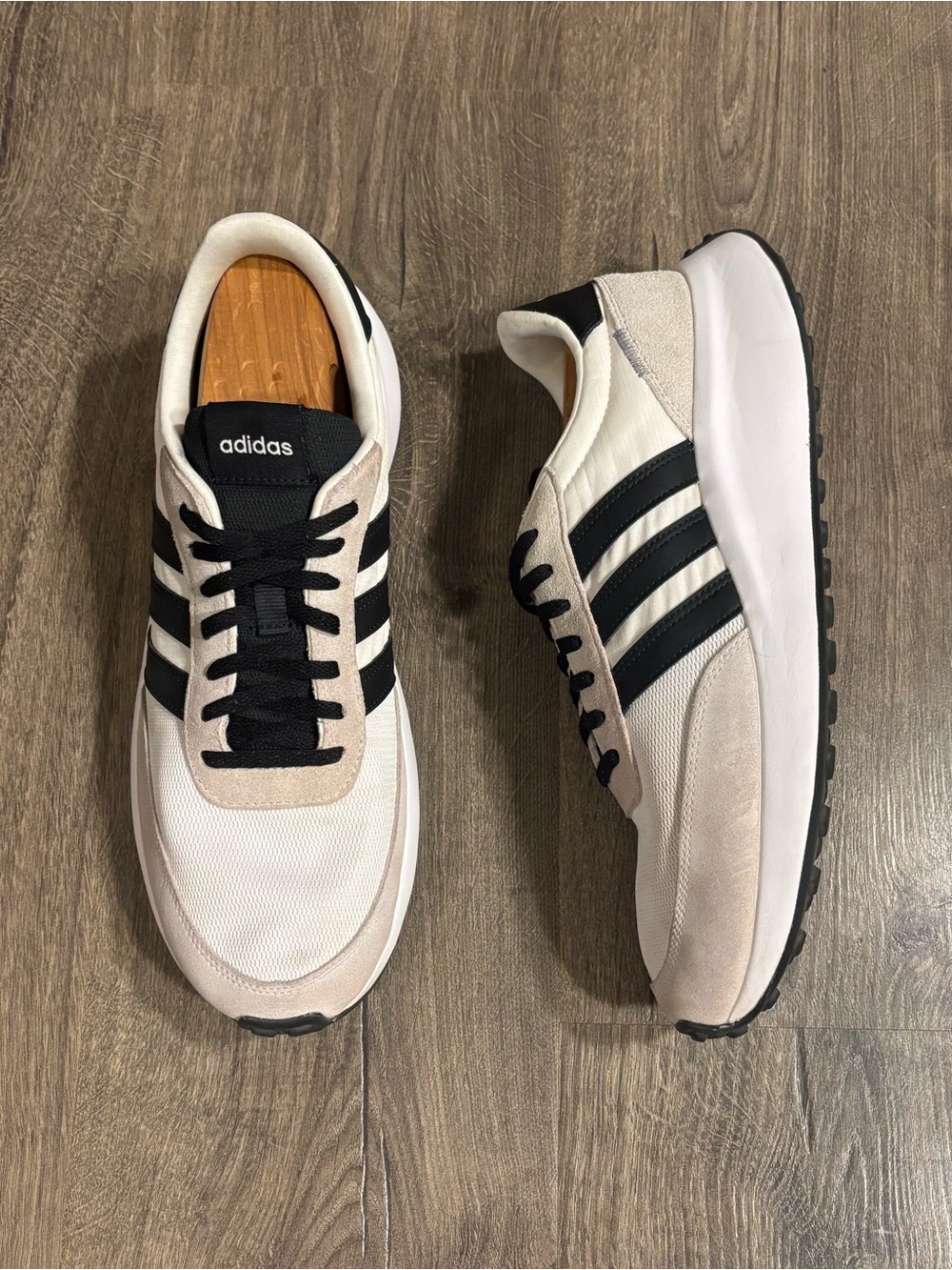 adidas Men's White & Black Casual Running Sneakers 70’s Style Men’s size 11
